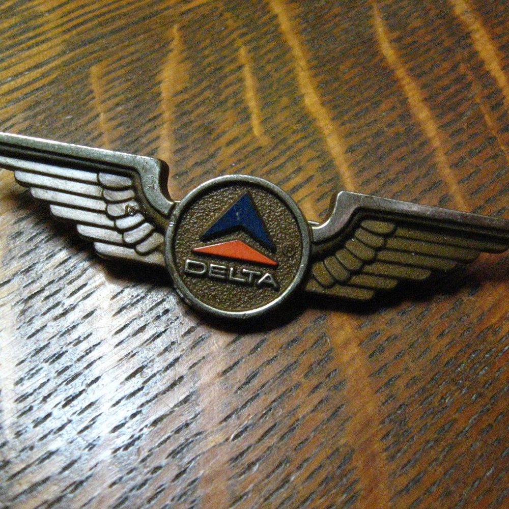 ✈️ Delta Air Lines Vintage Junior Pilot Wings